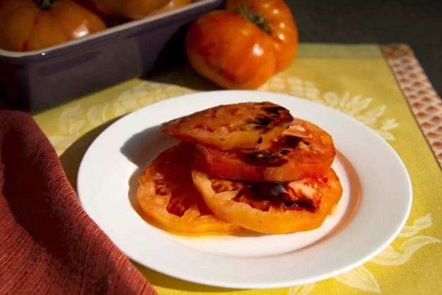 Sliced Tomatoes With Balsamic Glaze | Shake That Weight