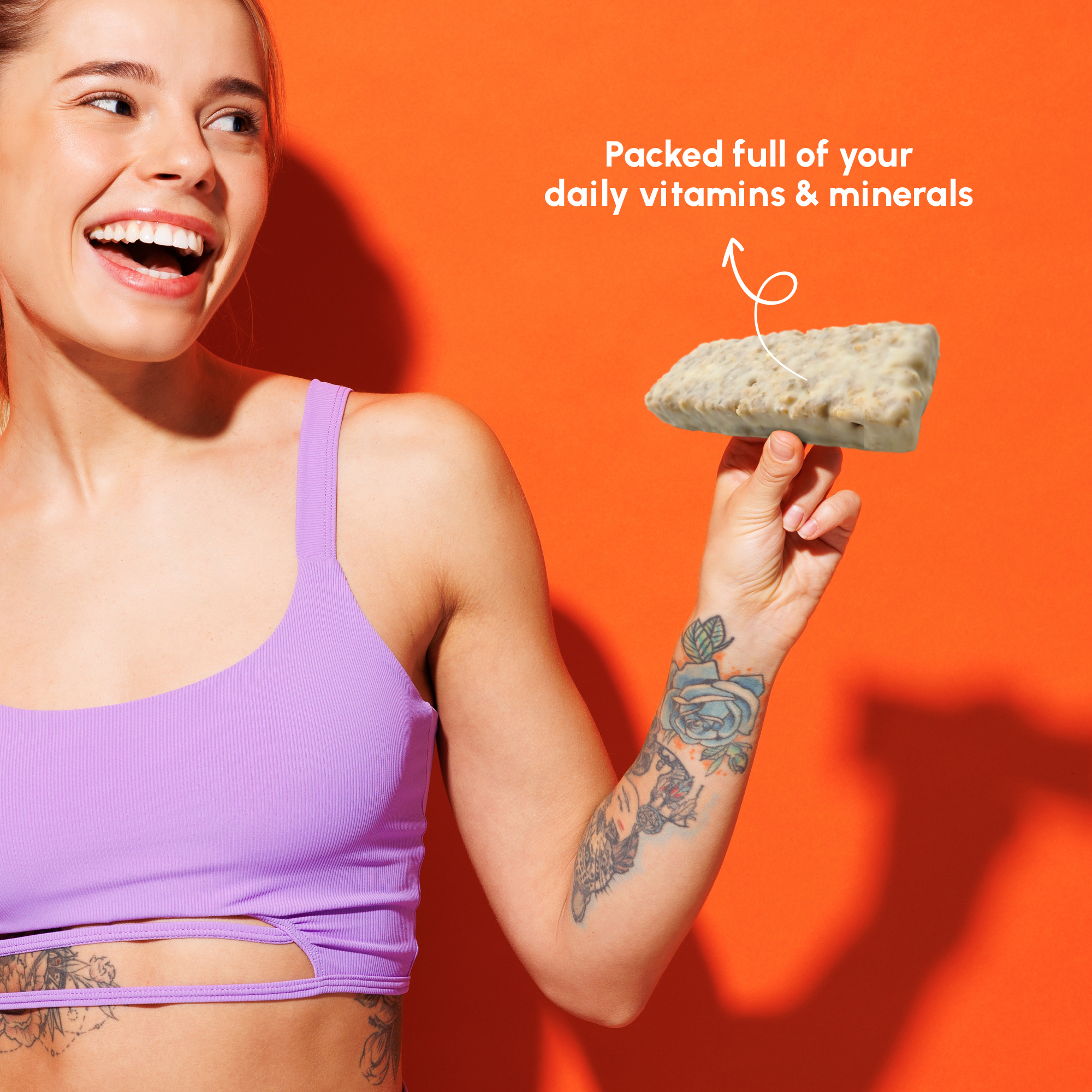 Girl holding bar – crispy banana-72dpi-text